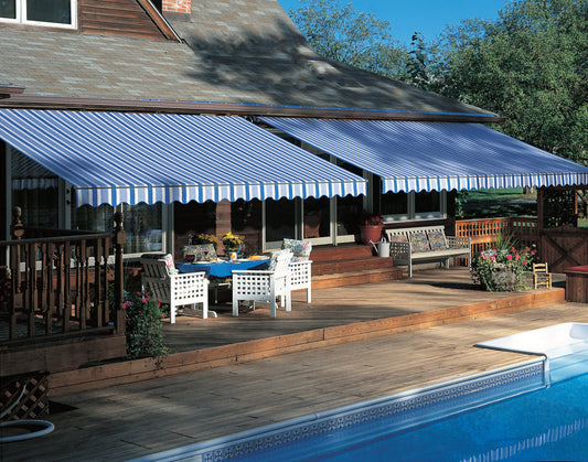Differences Between A Retractable Awning & Motorized Awning